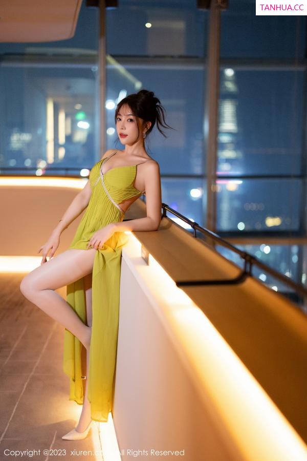 陈芝 芝芝Booty [XiuRen]高清写真图 2023.11.21 No.7696 徐莉芝Booty 长裙美腿第4张图片